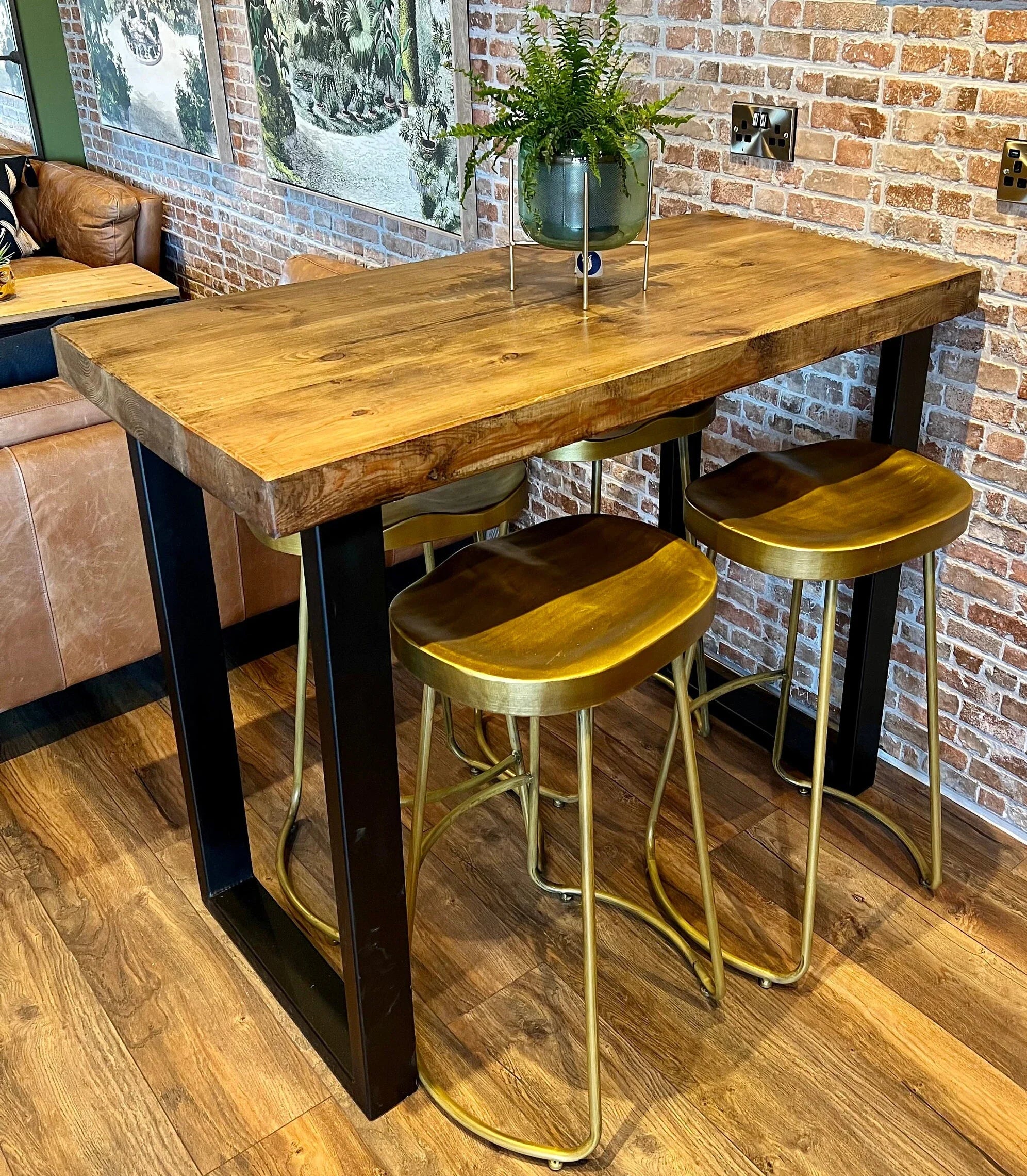 Chunky & Sturdy Breakfast Bar